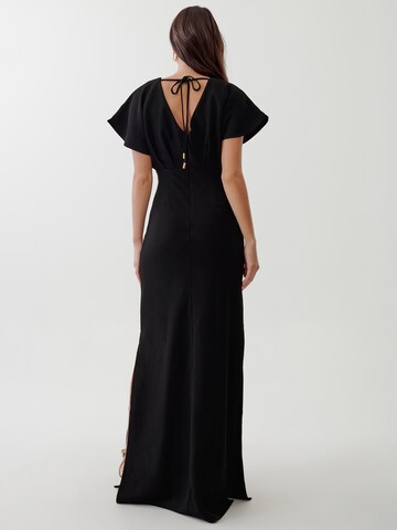 Tussah Φόρεμα 'ELORA' σε μαύρο: πίσω