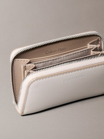 Calvin Klein Pénztárcák - bézs