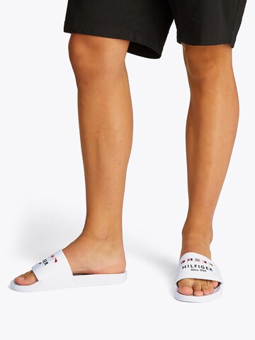 TOMMY HILFIGER Strandcipő - fehér