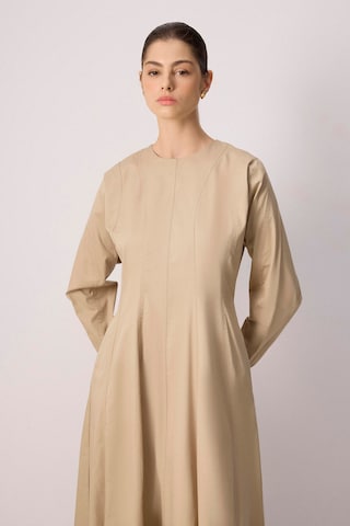 Touche Prive Avondjurk in Beige
