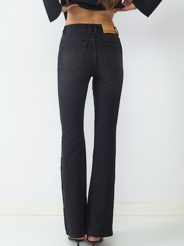 BALMOHK Flared Jeans i sort