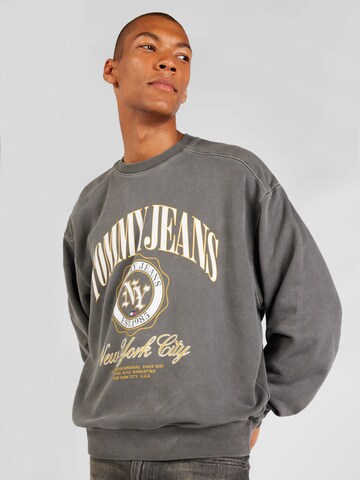 Tommy Jeans - Sweatshirt em cinzento