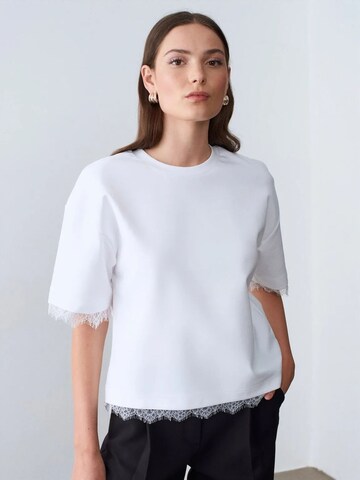 Dilvin Shirt in White: front