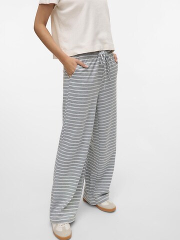 Wide Leg Pantalon 'VMAlma' VERO MODA en gris