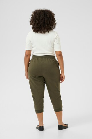 Effilé Pantalon 'Ann' KAFFE CURVE en vert