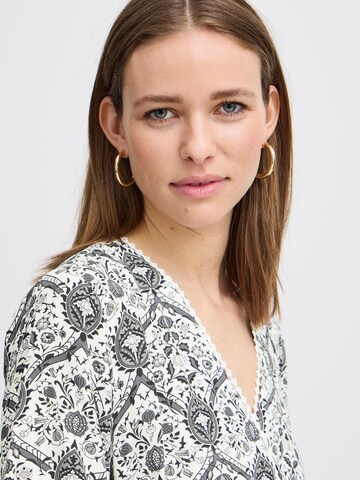 Robe 'Halba' b.young en gris