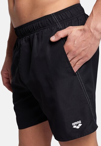 Shorts de bain 'FUNDAMENTALS' ARENA en noir