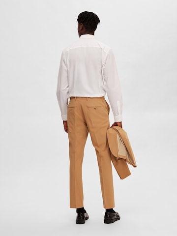 Coupe slim Pantalon à plis 'Liam' SELECTED HOMME en beige