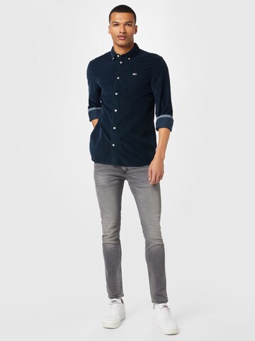 Coupe regular Chemise Tommy Jeans en bleu