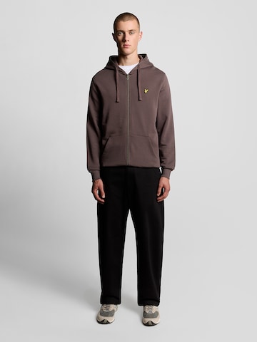 Lyle & Scott Sweatvest in Bruin