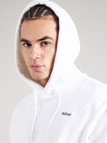 HOLLISTER Hoodie in Weiß