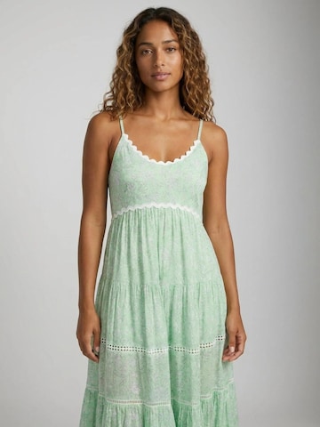Robe 'Robe Longue Graciela' Miss June en vert : devant