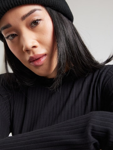 Robe 'Shari' ABOUT YOU en noir