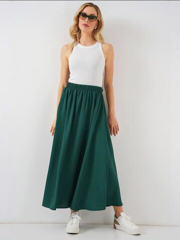 Bigdart Skirt in Green: front