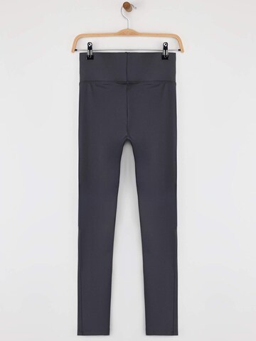 Trendyol Skinny Legíny - Sivá