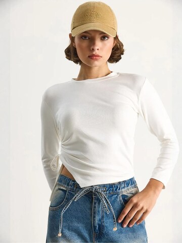 Maglietta di Bianco Lucci in bianco: frontale