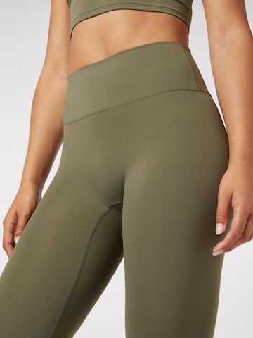 YO-GAYA Skinny Leggings‌ in Grün