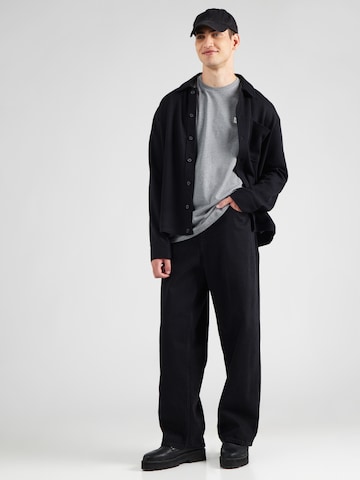 Calvin Klein Jeans Bluser & t-shirts i grå