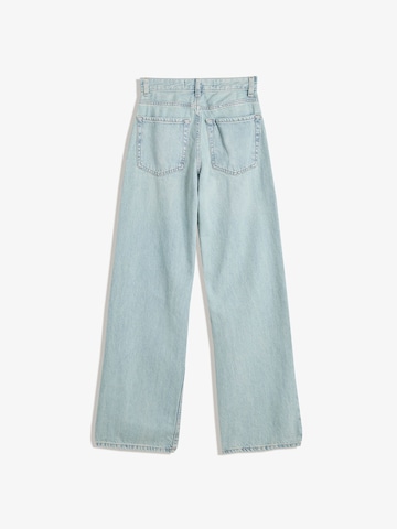 Wide leg Jeans de la Bershka pe albastru