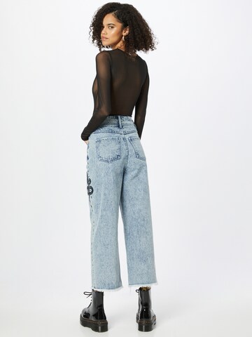 ABOUT YOU x INNA Wide leg Jeans 'Lou' i blå