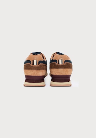 Baskets basses Colmar en marron