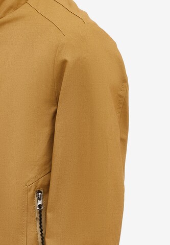 corbridge Between-Season Jacket in Yellow