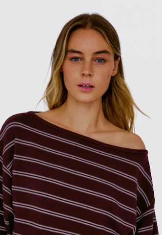 Pull-over Bershka en rouge