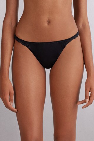 INTIMISSIMI Thong in Black: front