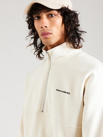 Abercrombie & Fitch Sweatshirt i hvid
