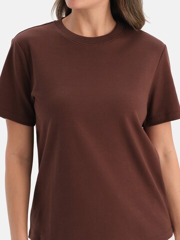 Dagi Μπλουζάκι σε καφέ