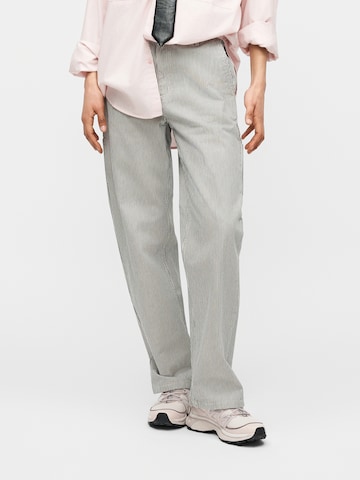 Carhartt WIP Regular Jeans i grå: framsida