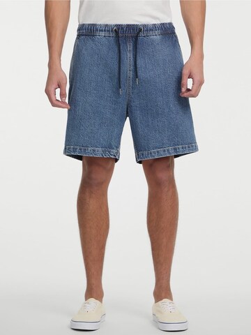 GUESS Regular Jeans in Blue: front