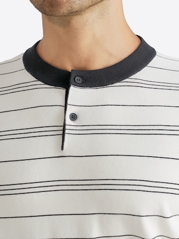 Pullover di Vantory in beige