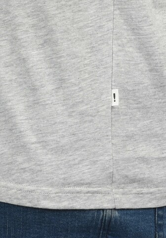 Maglietta 'Bastian' di !Solid in grigio
