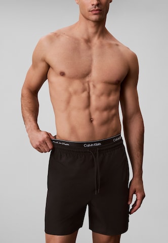 Calvin Klein Underwear Rövid fürdőnadrágok - fekete: elől