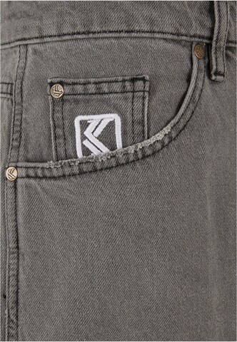 Karl Kani Regular Jeans i grå