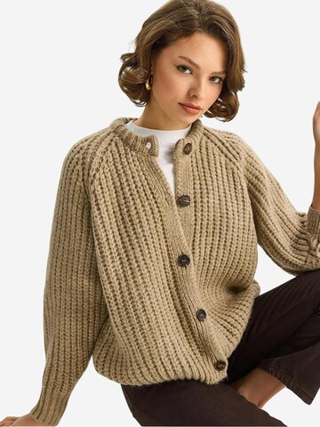 Bianco Lucci Strickjacke in Beige