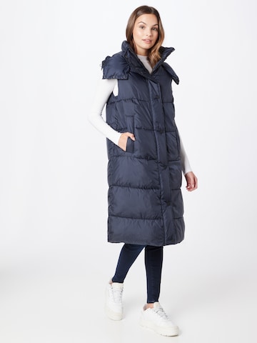 Gilet di Amber & June in blu: frontale