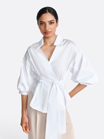 Rich & Royal Blouse in White: front