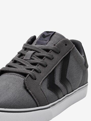 Baskets basses 'Leisure' Hummel en gris