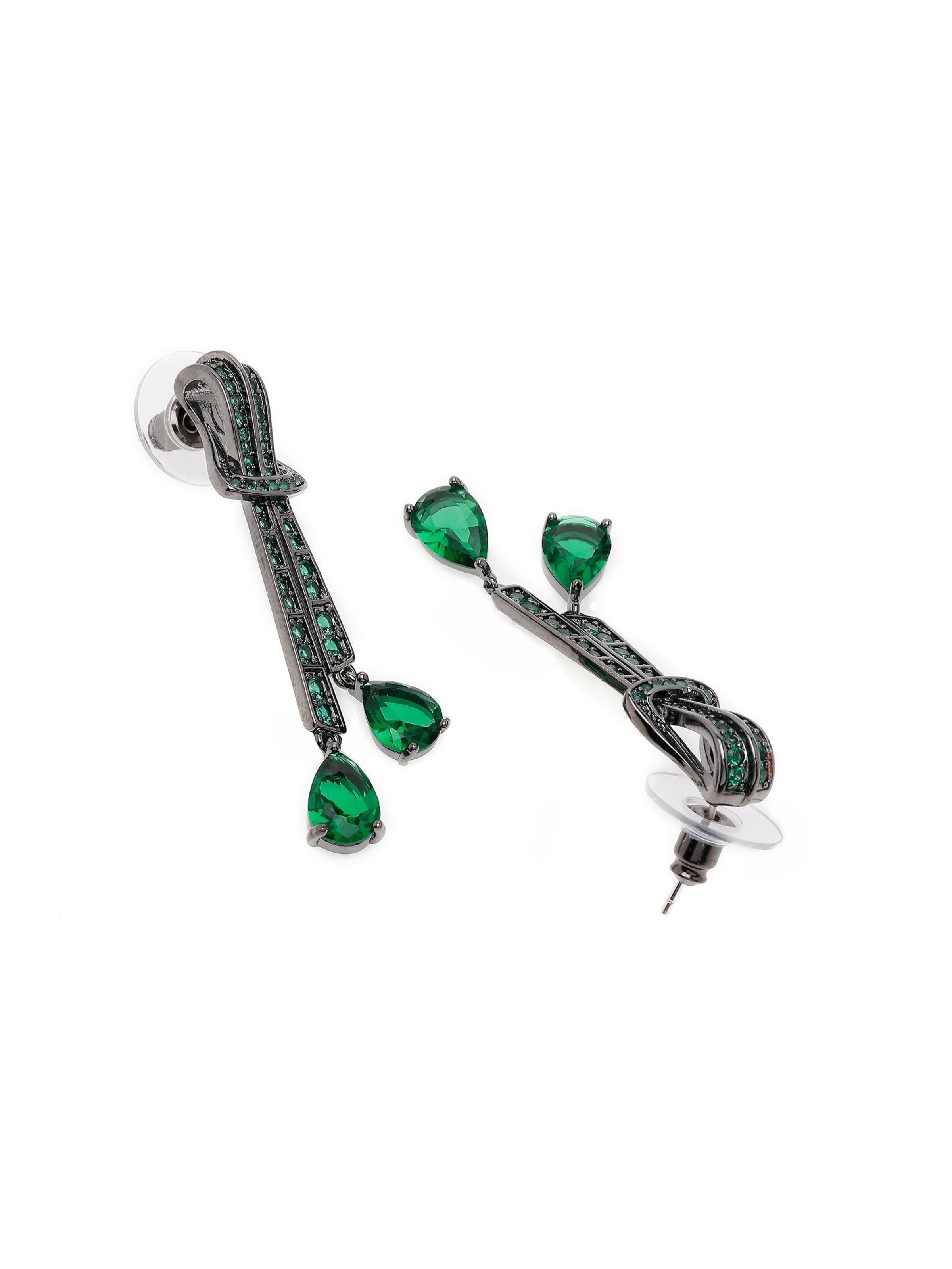 AVANT-GARDE PARIS Earrings 'Amelieia' in Green