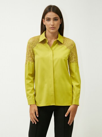 Influencer - Blusa en amarillo: frente