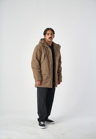 Cleptomanicx Parka 'Reset' in Braun
