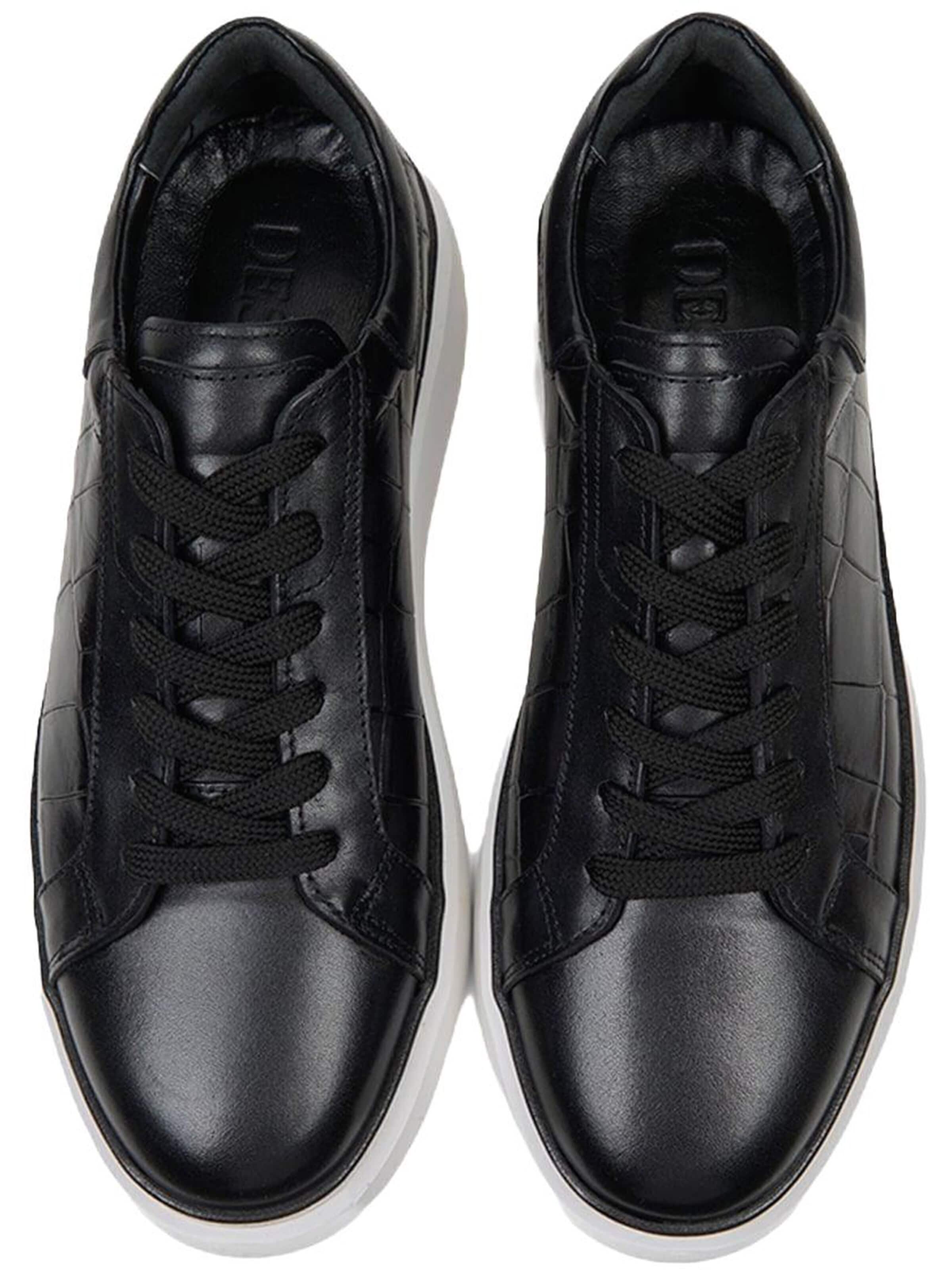 Desa Slip-on 'Trainer' in Black