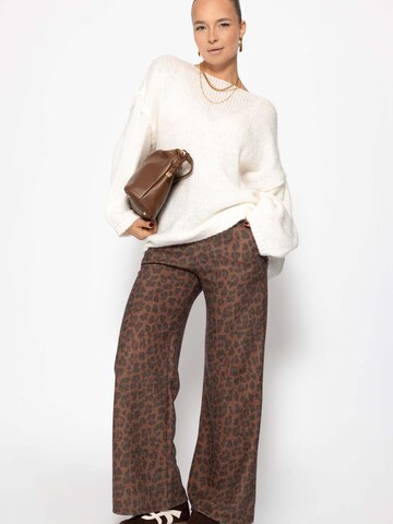 SASSYCLASSY Oversizepullover in Weiß