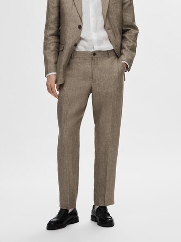 regular Pantaloni con piega frontale 'Will' di SELECTED HOMME in marrone: frontale