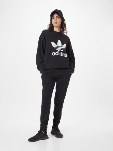 ADIDAS ORIGINALS - Sudadera 'Trefoil Crew' en negro