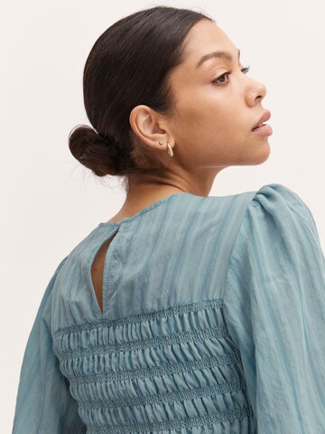 Bluză ' ILAURI ' de la b.young pe albastru