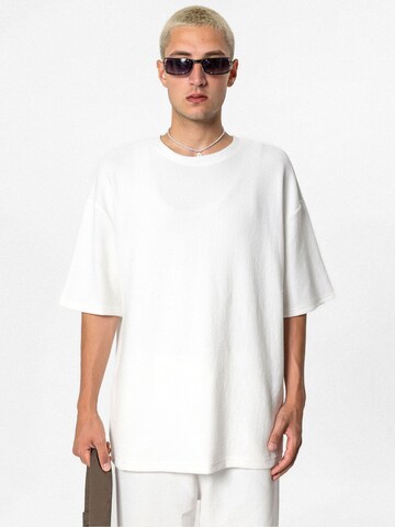 T-Shirt VAMOS CLO en blanc : devant