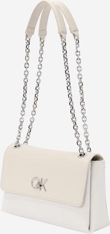 Calvin Klein Наплечная сумка в Серый